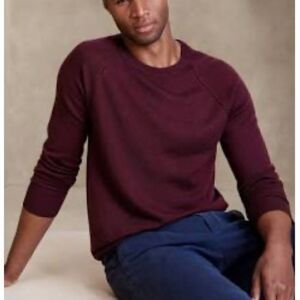 Nearly new! Men’s J. Crew 100% Merino Wool Slim Burgundy Crew Neck Sweater - Siz